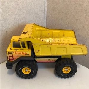 Vintage metal Tonka truck
